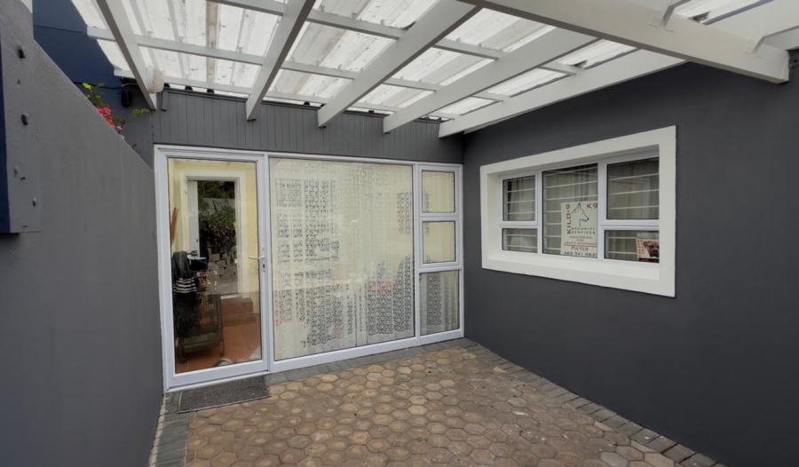 3 Bedroom Property for Sale in Dana Bay Western Cape